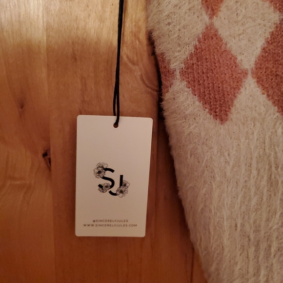 Super Soft Fuzzy Sincerely Jules brown and red argyle pattern sweater vest - Picture 3 of 5